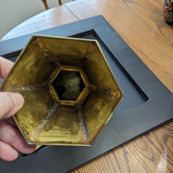 Brass Urn or Vase. Lid. Hexagon shape. 10 inches high. Light weight. - Picture 5 of 6